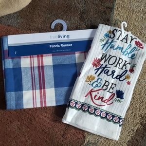 NWT Coutry plaid table runner & kitchen towel